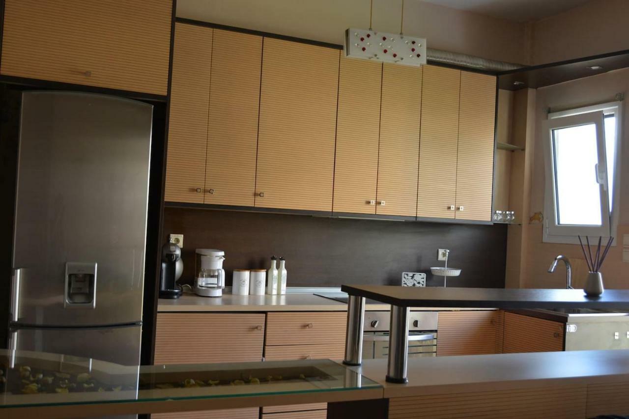 Modern Apartment, 5΄ Walk From Central Metro Station Athens Exterior photo