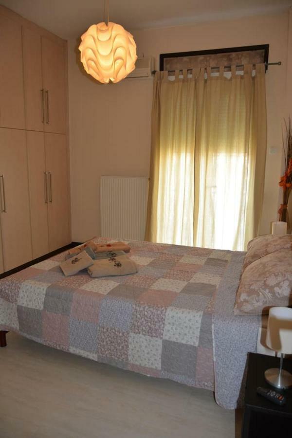 Modern Apartment, 5΄ Walk From Central Metro Station Athens Exterior photo