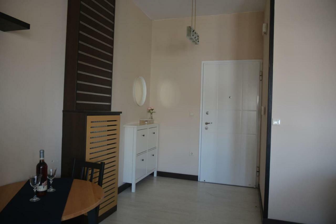 Modern Apartment, 5΄ Walk From Central Metro Station Athens Exterior photo