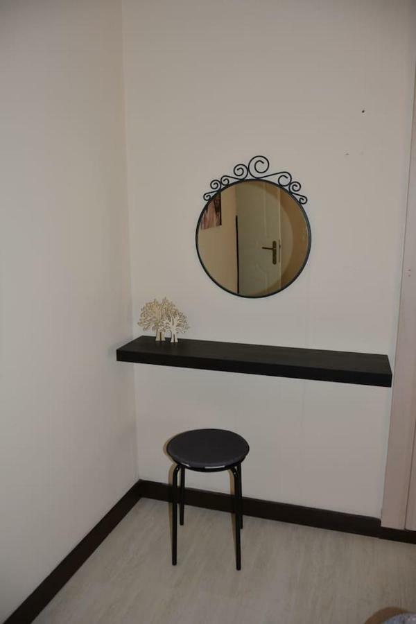 Modern Apartment, 5΄ Walk From Central Metro Station Athens Exterior photo